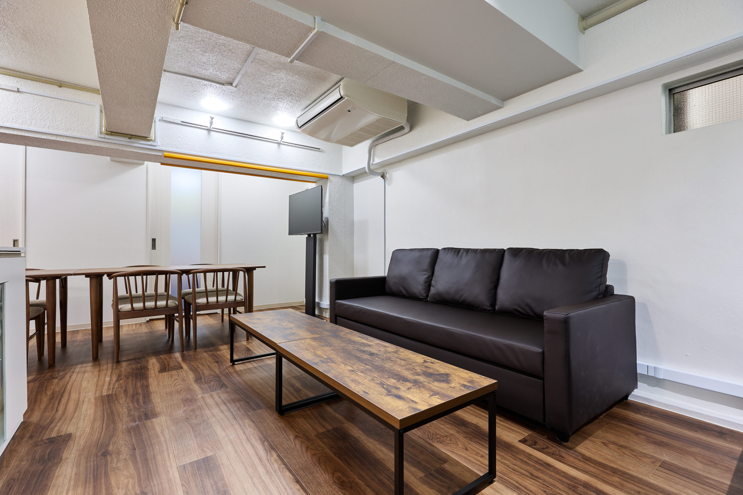 ＼ご予約はお早めに／ ご予約はこちら ＊ご予約ページのカレンダーでは満室でも、空きがある場合がございます。 気になる日程がある方は、公式LINEからお気軽にお問い合わせください。 ▼他の記事でも、お部屋の情報・楽しい旅のアイディア盛りだくさん！ぜひご覧ください