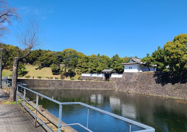 【東京・皇居ラン】初心者でも安心ガイド｜着替える場所やシャワールーム、注意点など